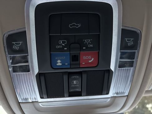 Used 2021 RAM 1500 Laramie image 24