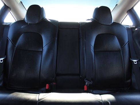 Used 2022 Tesla Model 3 Long Range image 13