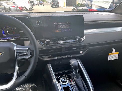 New 2025 Chevrolet Colorado LT w/ LT Convenience Package image 13