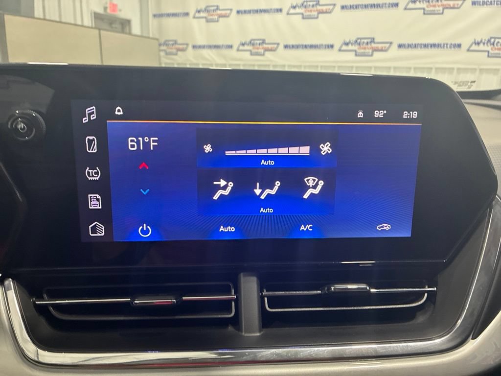 Used 2026 Chevrolet Trax LT FWD image 25