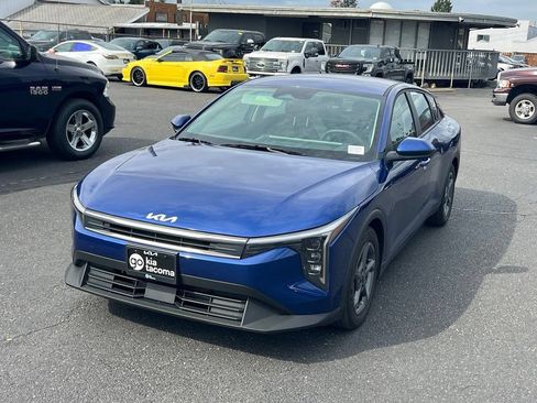 Certified 2025 Kia K4 FWD image 3