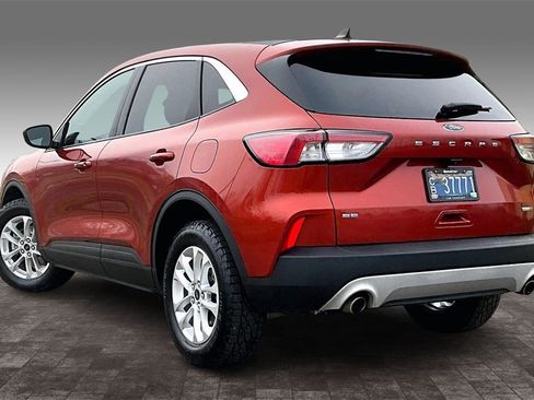 Used 2020 Ford Escape SE image 13