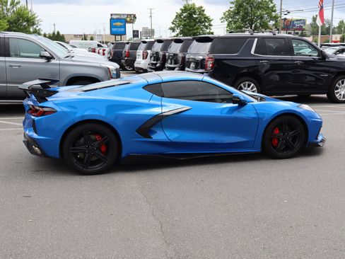 Used 2024 Chevrolet Corvette Stingray Preferred Cpe w/ Stealth Interior Trim Package RWD image 11
