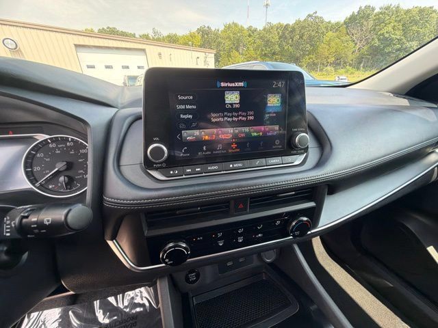 Used 2024 Nissan Rogue S FWD image 22