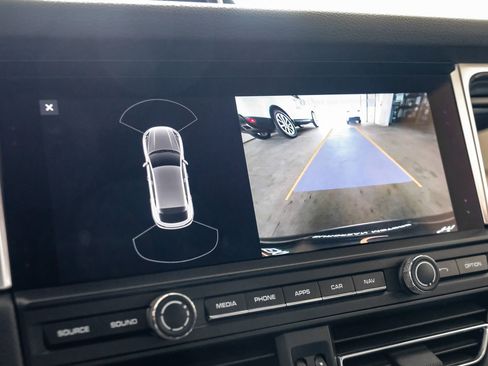 Used 2020 Porsche Macan AWD/4WD image 22