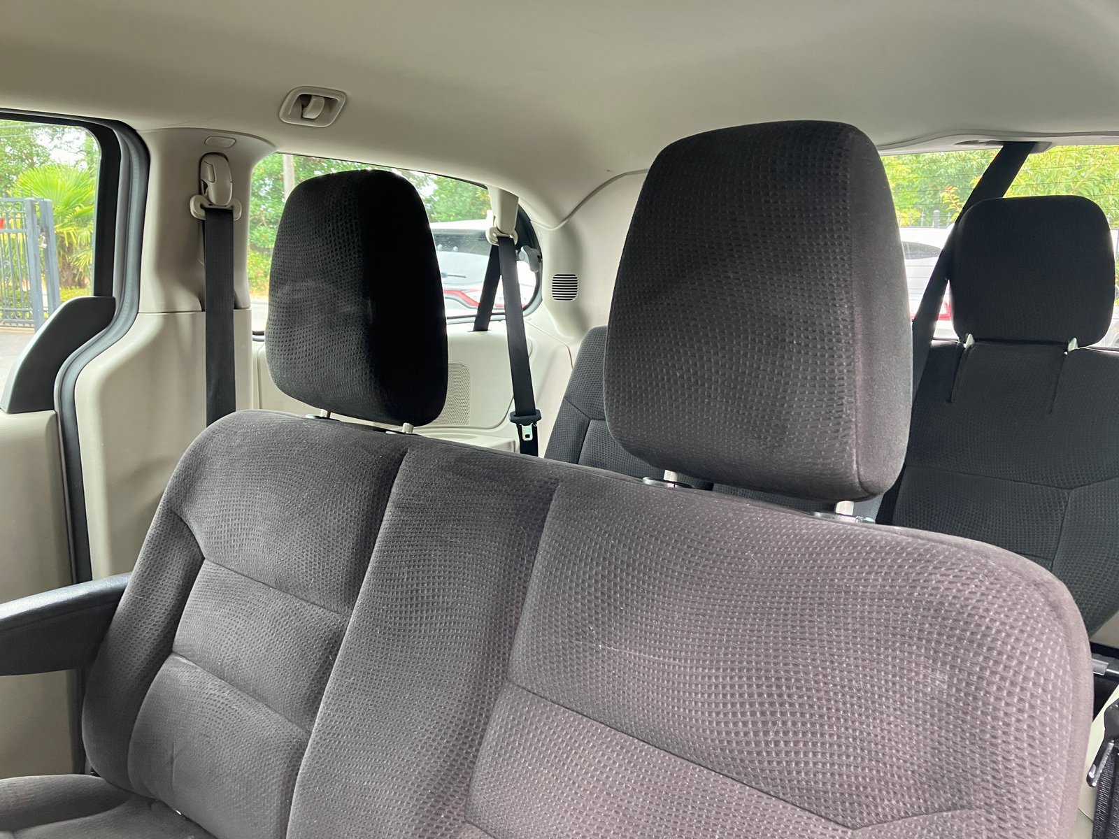 Used 2014 Dodge Grand Caravan American Value Package FWD image 14