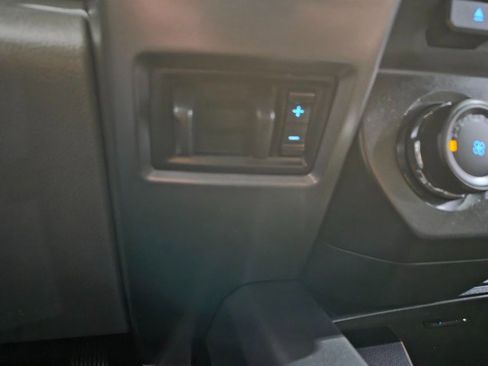 Used 2017 Ford F250 XLT w/ XLT Value Package image 50