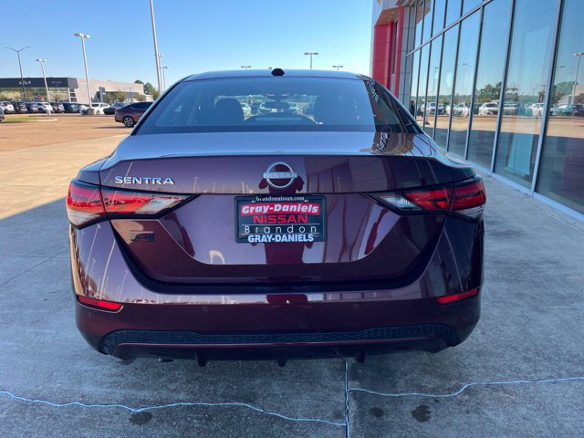 Certified 2025 Nissan Sentra SV FWD image 3