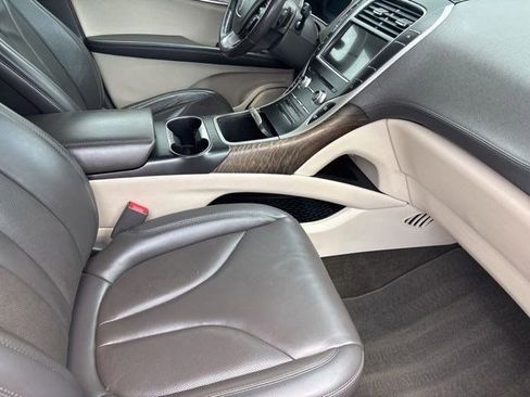 Used 2019 Lincoln Nautilus Select AWD/4WD image 39