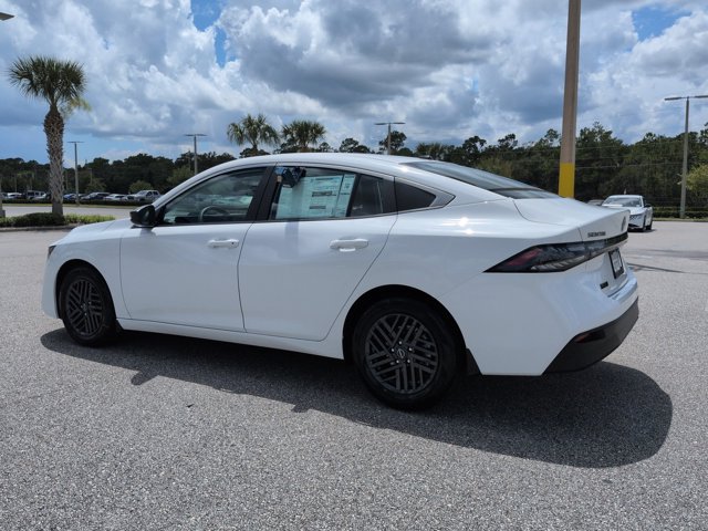 Certified 2027 Nissan Sentra SV w/ Floor Mat Package FWD image 6