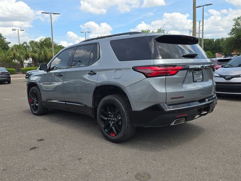 Used 2023 Chevrolet Traverse Premier w/ Redline Edition FWD image 6