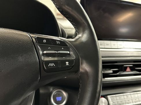 Used 2023 Hyundai Kona Limited image 11