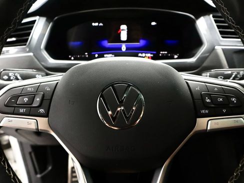 Used 2023 Volkswagen Tiguan SE R-Line AWD/4WD image 28