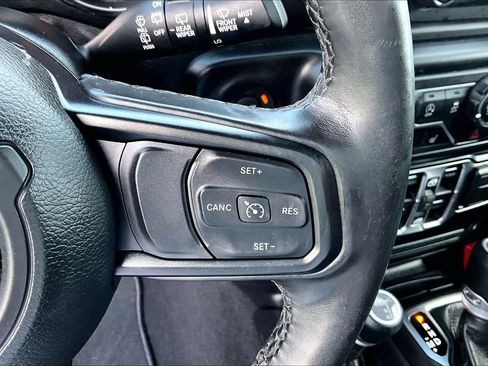 Used 2019 Jeep Wrangler Unlimited Sport AWD/4WD image 23