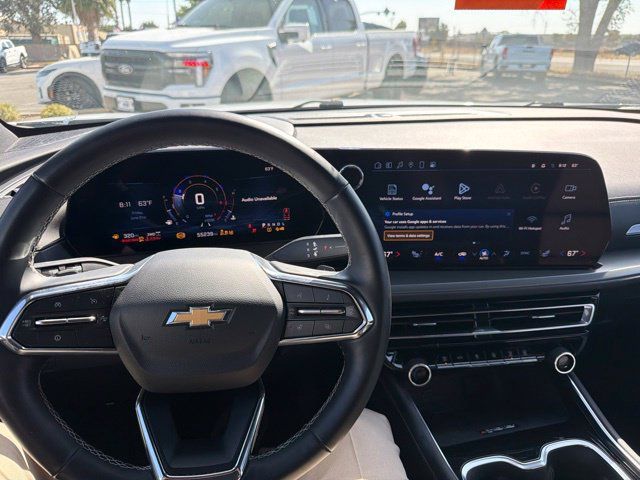 Used 2025 Chevrolet Traverse LT AWD/4WD image 10