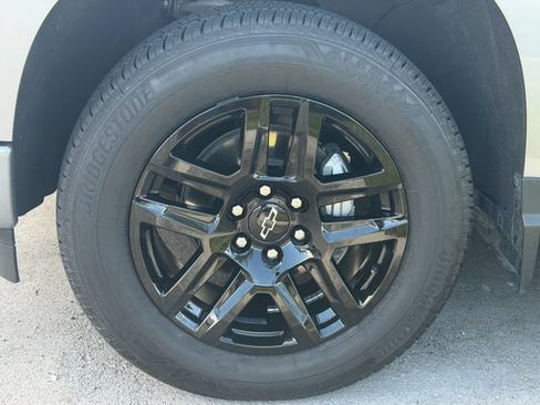 Used 2024 Chevrolet Silverado 1500 Custom w/ LPO, Dark Essentials Package RWD image 9
