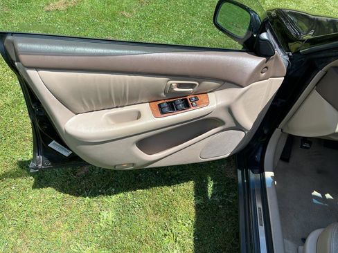 Used 2001 Lexus ES 330 image 25