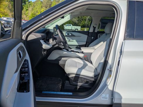 New 2026 Ford Explorer Platinum image 12