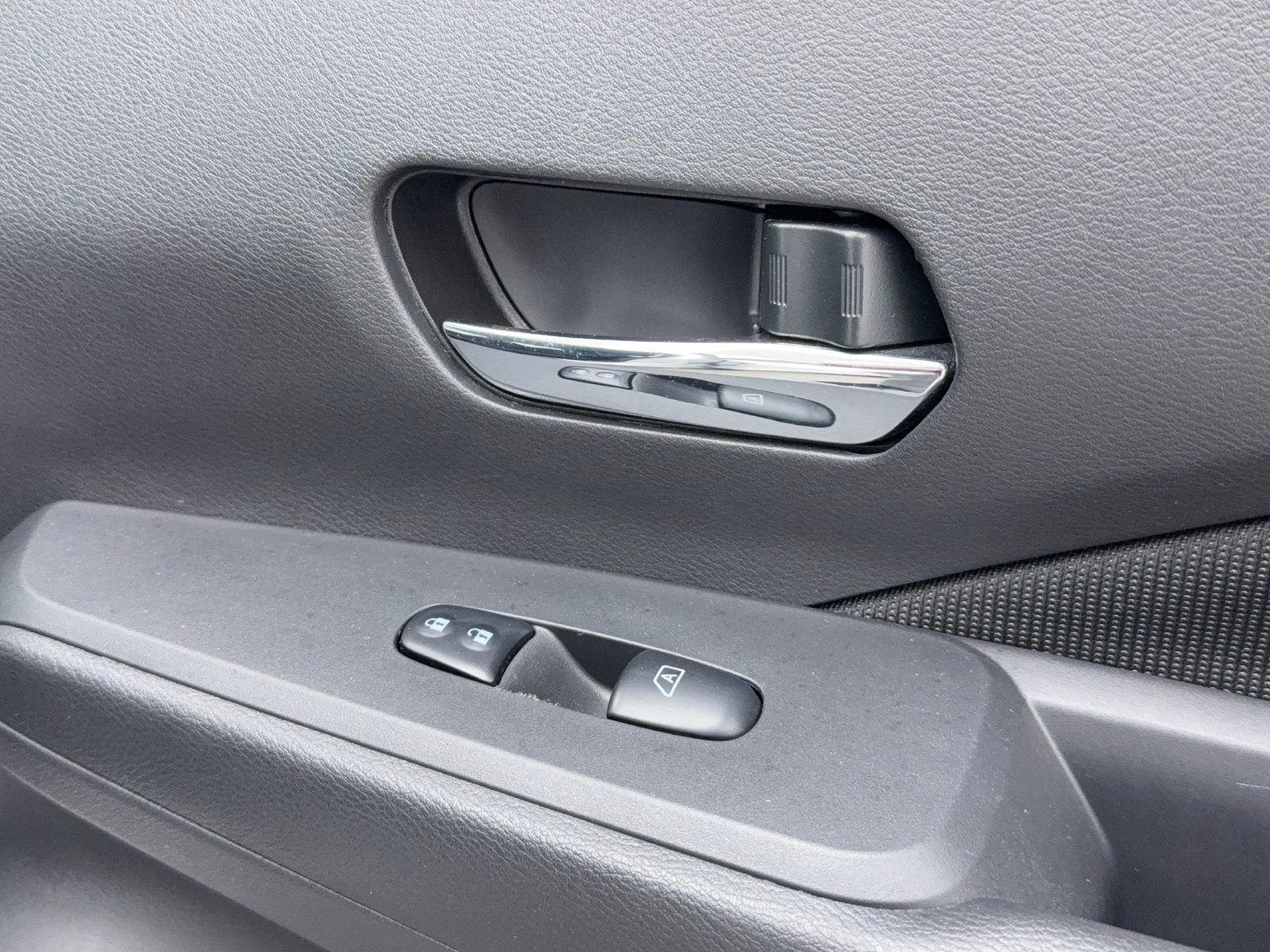 Used 2021 Nissan Kicks SV FWD image 45