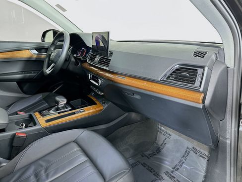 Used 2023 Audi Q5 2.0T Premium w/ Convenience Package image 30