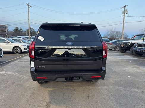 New 2025 Ford Expedition Active image 7