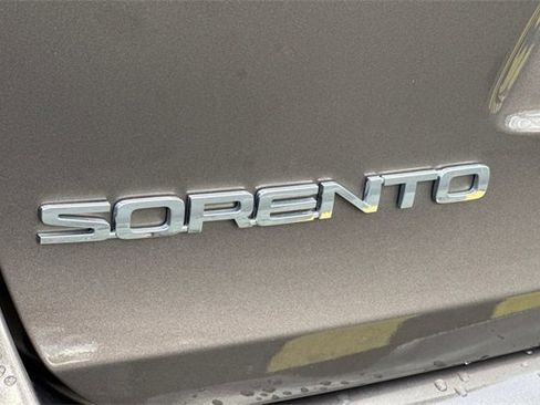 Used 2019 Kia Sorento LX image 26