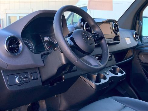 New 2026 Mercedes-Benz Sprinter 2500 image 18