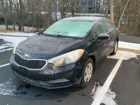 Used 2016 Kia Forte LX image 11
