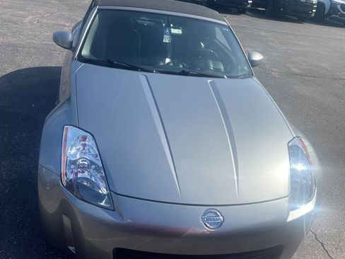 Used 2005 Nissan 350Z Touring image 9