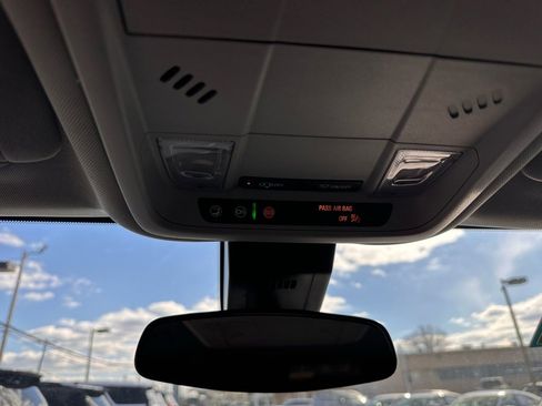 Used 2024 Chevrolet Equinox LT image 34