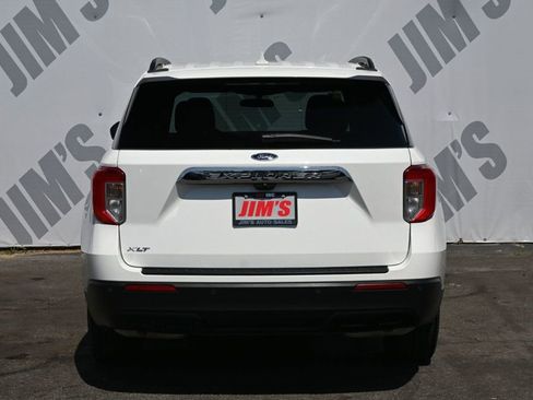 Used 2023 Ford Explorer XLT image 5
