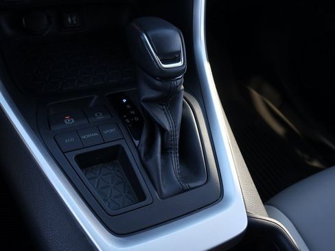 Certified 2019 Toyota RAV4 XLE Premium image 28