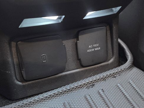 Used 2025 Ford Bronco Outer Banks image 10