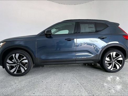 New 2026 Volvo XC40 B5 Ultra w/ Protection Package Premier AWD/4WD image 6