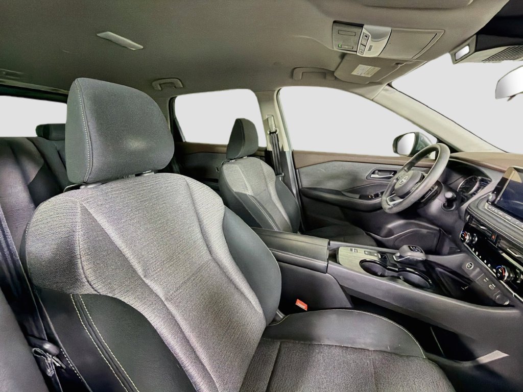 Used 2022 Nissan Rogue SV FWD image 29