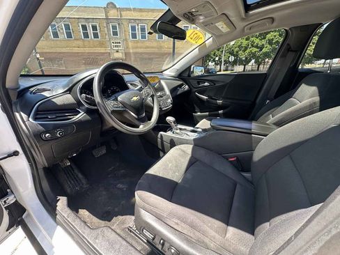 Used 2021 Chevrolet Malibu LT FWD image 10