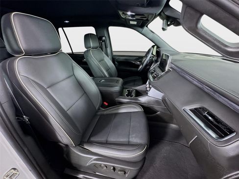Used 2023 GMC Yukon SLT w/ SLT Premium Package RWD image 31