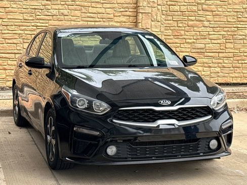 Used 2019 Kia Forte LXS FWD image 3