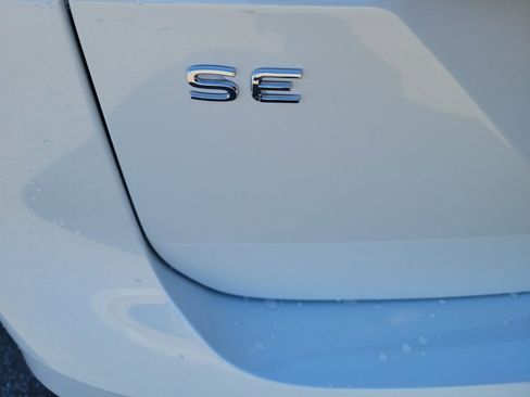 New 2026 Volkswagen Atlas SE image 14