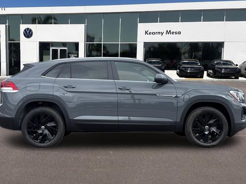New 2026 Volkswagen Atlas Cross Sport SE FWD image 3