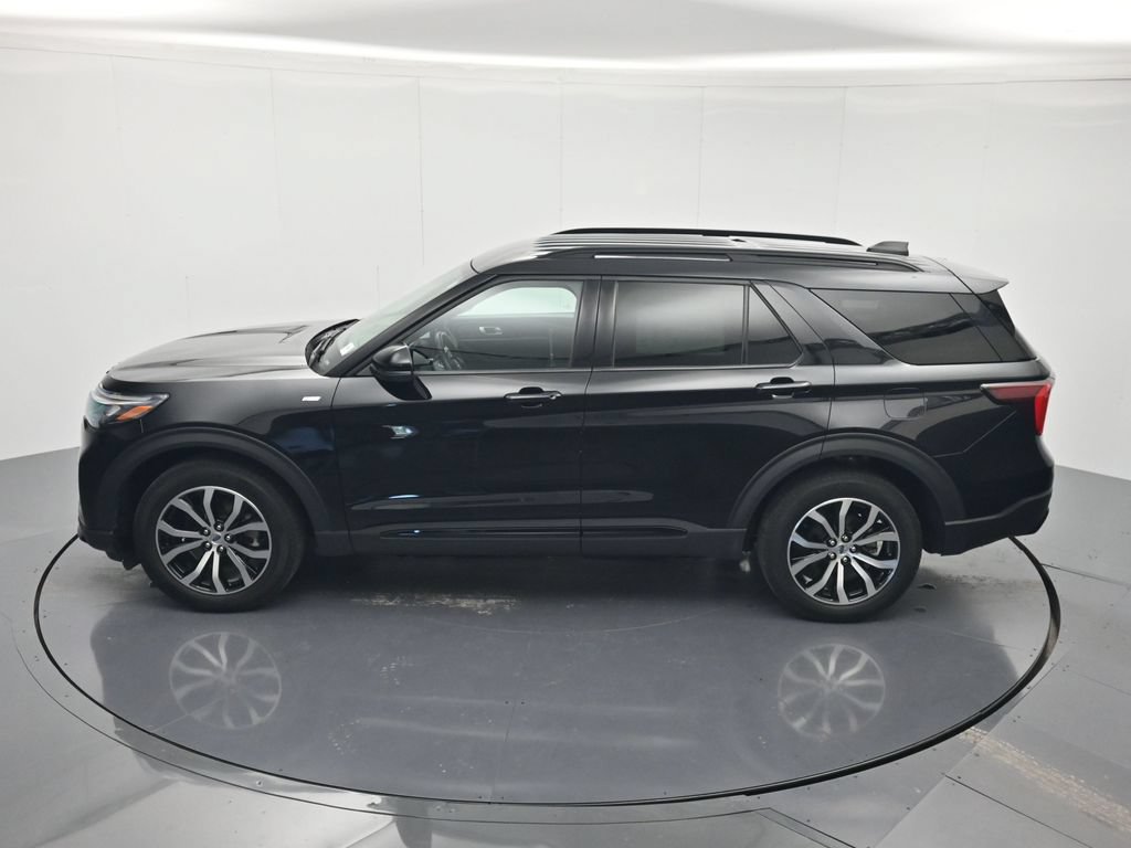 Used 2025 Ford Explorer ST-Line AWD/4WD image 36