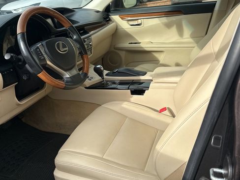 Used 2013 Lexus ES 300h image 11