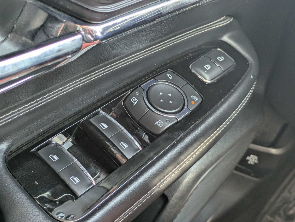 Used 2022 Lincoln Corsair AWD w/ Premium Package image 28