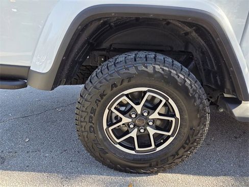 Used 2025 Jeep Gladiator Rubicon image 21