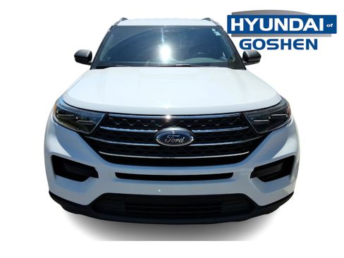 Used 2020 Ford Explorer XLT AWD/4WD image 2