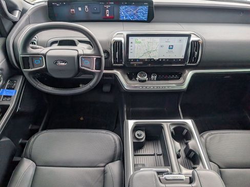 New 2026 Ford Expedition Platinum w/ Stealth Performance Package image 6