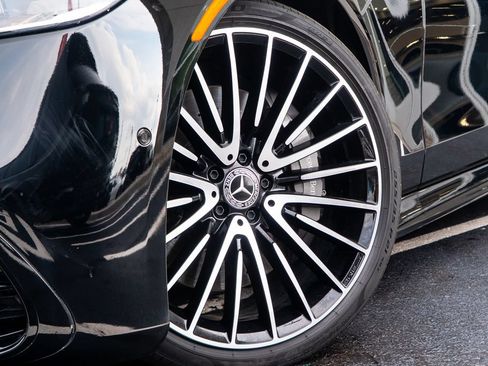 Used 2022 Mercedes-Benz S 500 4MATIC image 4