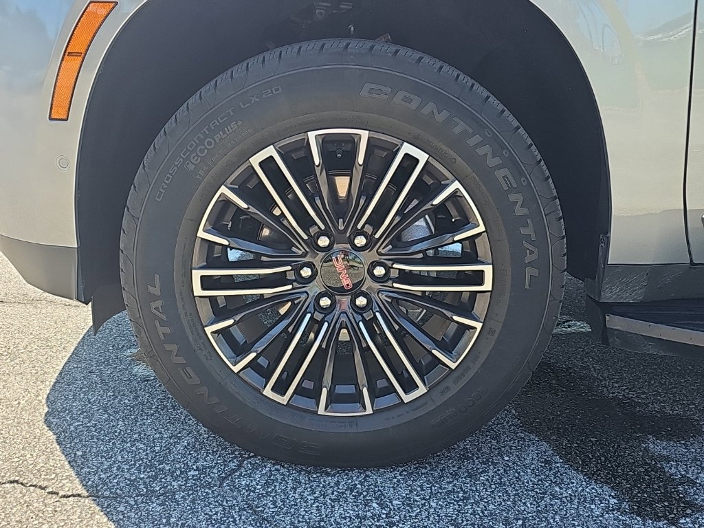 Used 2025 GMC Yukon XL Elevation AWD/4WD image 10