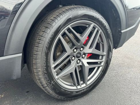 Used 2025 Ford Explorer ST-Line w/ ST-Line Street Pack image 32