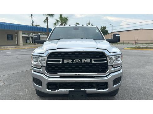 Used 2024 RAM 3500 SLT w/ Quick Order Package 2YG SLT AWD/4WD image 8